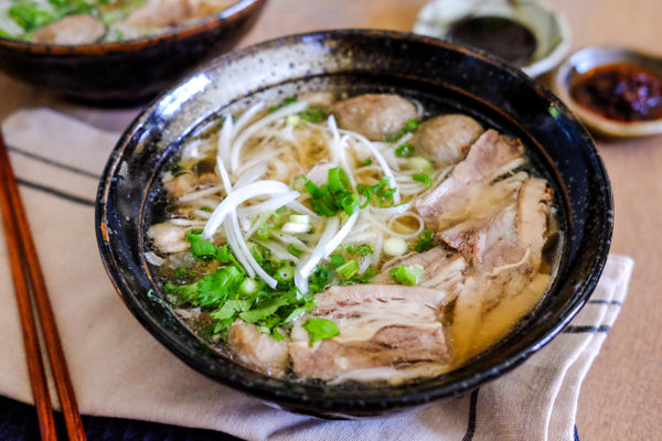 生牛肉、牛腩及肉丸河粉