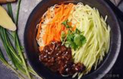 炸醬刀削麵