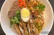 精品三拼粉(牛肉/锅烧/肥肠)
