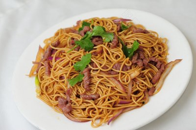 牛肉炒麵，肉絲，雞
