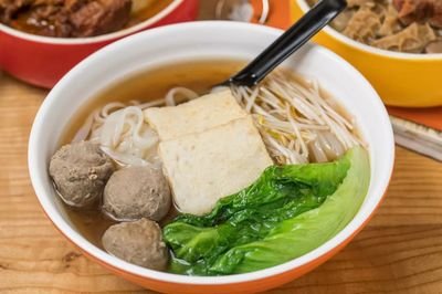 魚蛋魚片湯麵