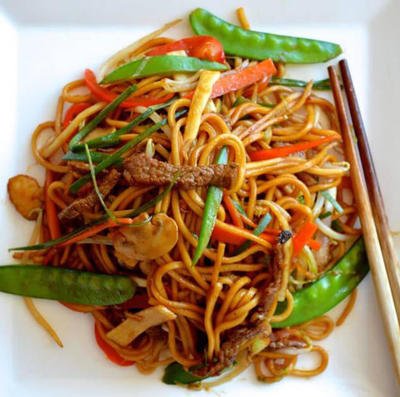 牛腩炒面