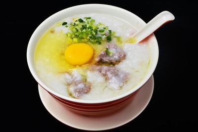 窩蛋牛肉粥
